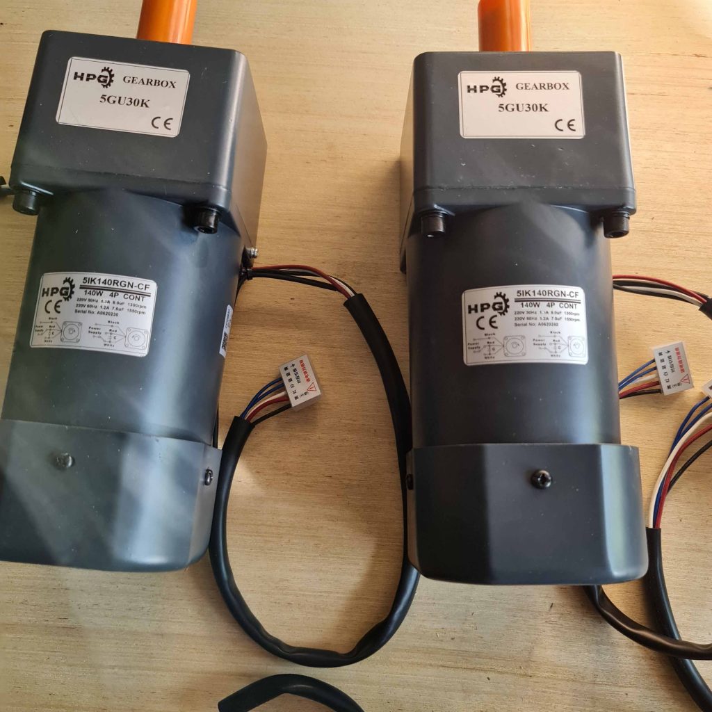 Dong-co-giam-toc-140w