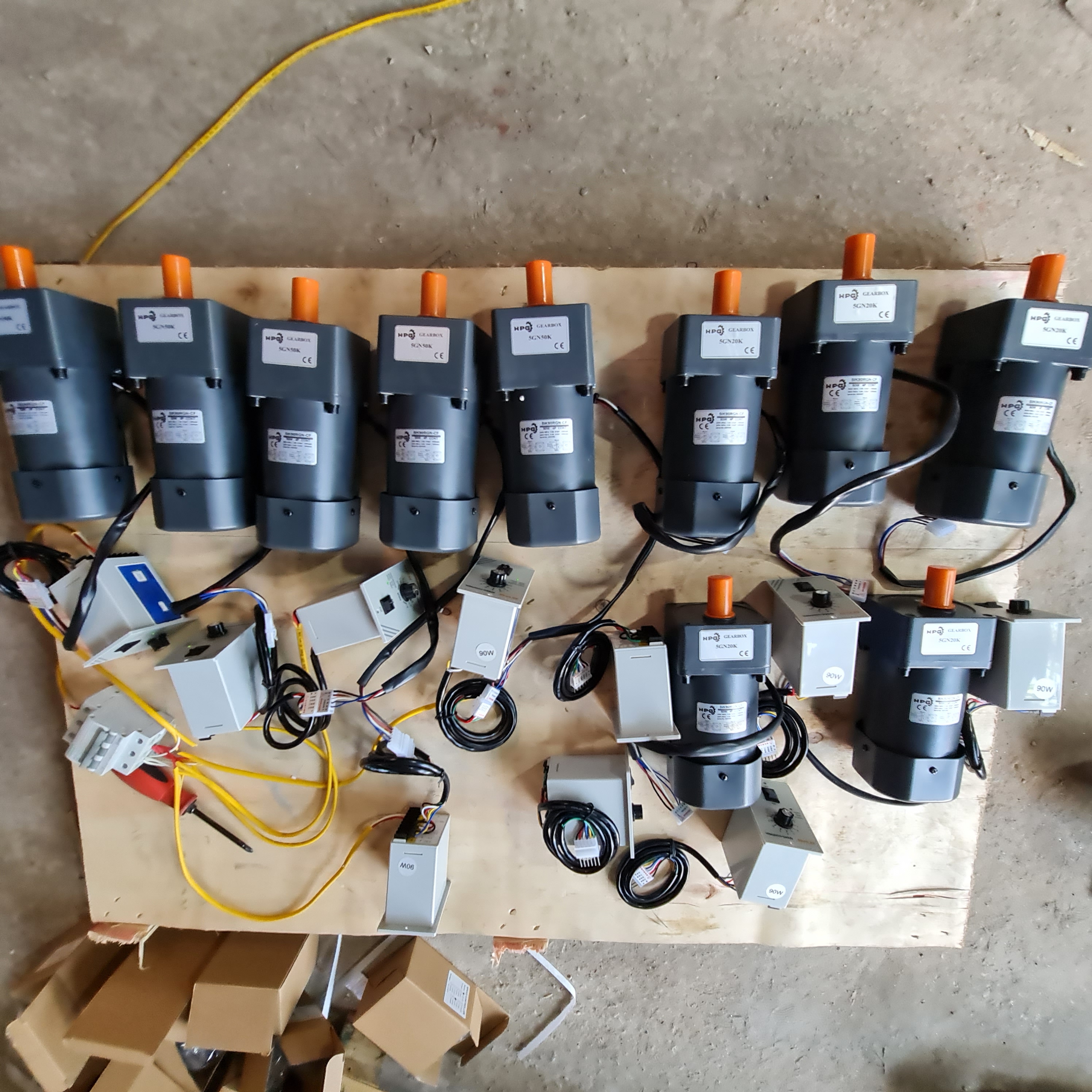 Motor giảm tốc mini 6w-250w