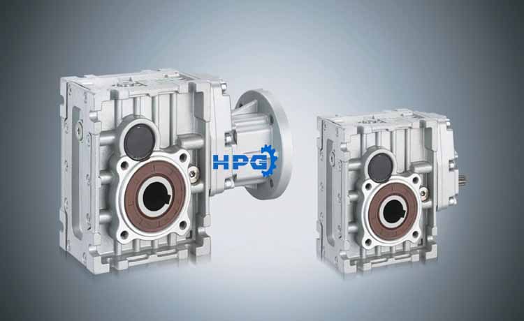 Hộp giảm tốc TKM